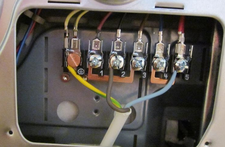 Подключение электроплит klemmnik-elektroplity.png